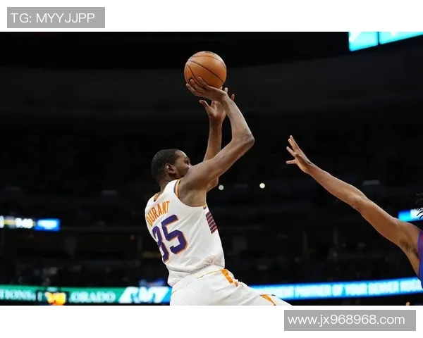 凯文杜兰特的篮球传奇之路与未来展望探讨 凯文杜兰特的篮球传奇之路与未来展望探讨