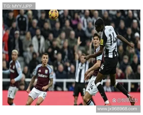 曼联主场迎战莱斯特城争夺英超积分榜重要胜利