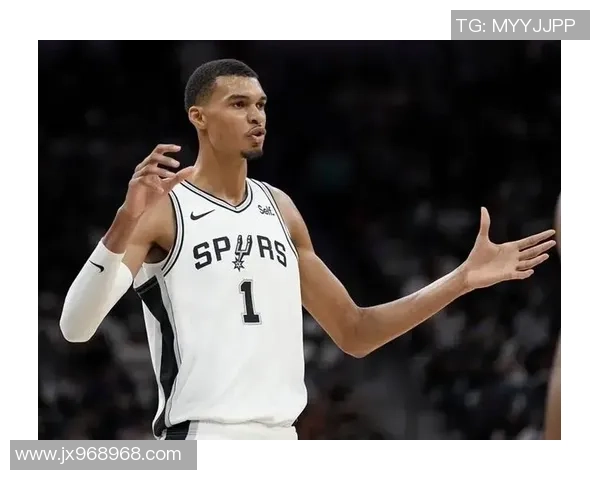 维克托文班亚马：篮球界的新星与未来的巨人之路