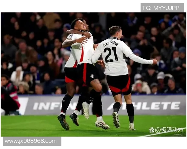 阿仙奴与纽卡斯尔激战正酣谁将赢得英超巅峰对决的荣耀